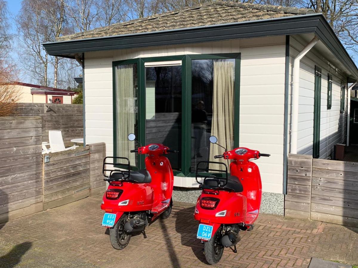 Ruim Familie Chalet Tot 4 Personen Op De Veluwe Bungalowpark De Kern Putten Eksteriør bilde