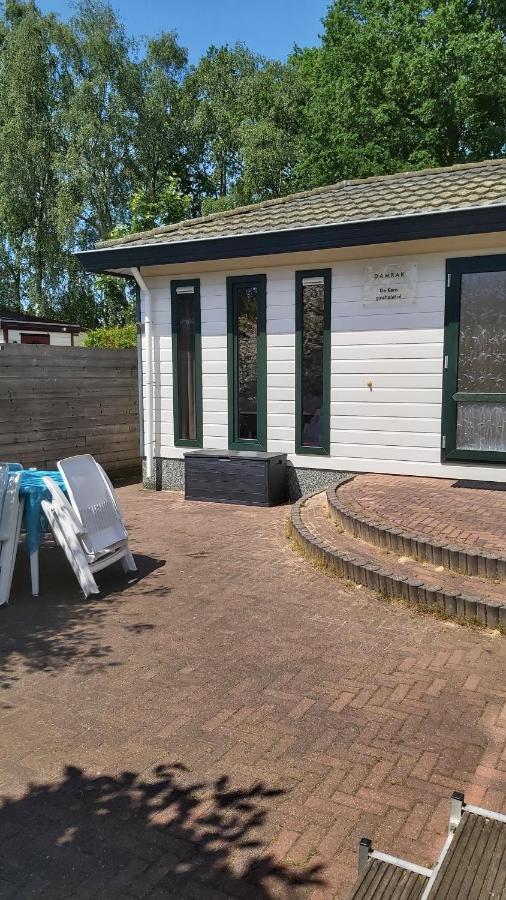 Ruim Familie Chalet Tot 4 Personen Op De Veluwe Bungalowpark De Kern Putten Eksteriør bilde